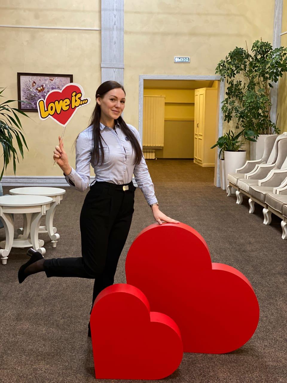 Вывески, стеллы, конструкции